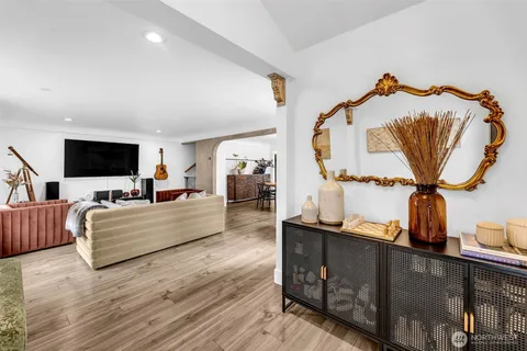 $670,000 | 205 South Hillhurst Road, Ridgefield, WA 98642