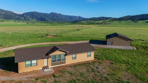 $835,000 | 184 Buttercup Lane, Bedford, WY 83112