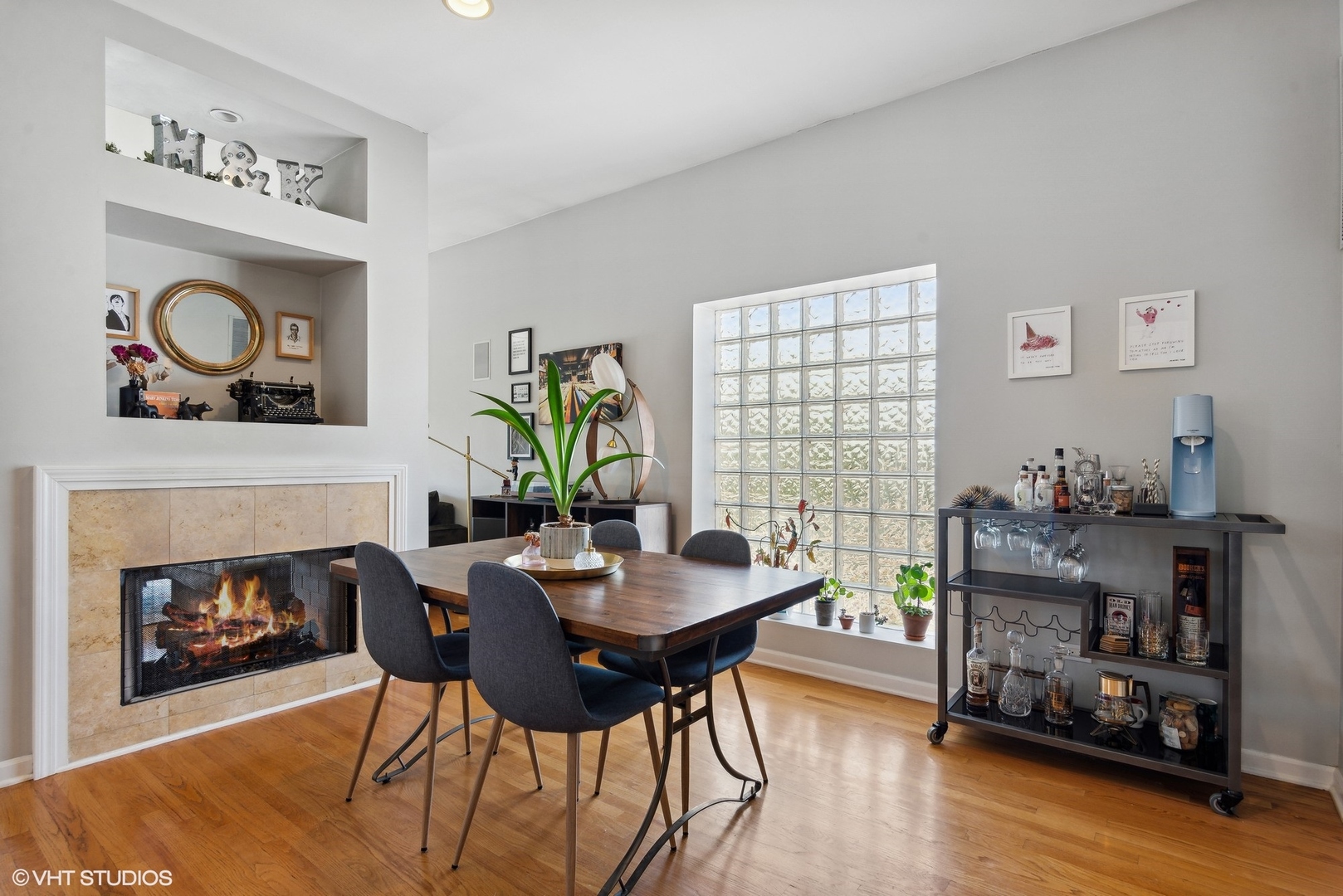 2120 North Point Street, Unit 3 Chicago, IL 60647 - Photo 4 of 15