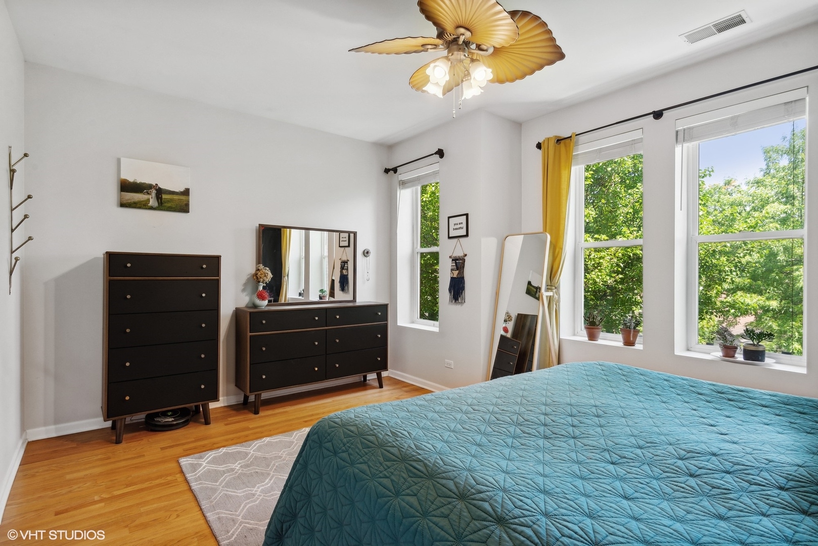 2120 North Point Street, Unit 3 Chicago, IL 60647 - Photo 8 of 15