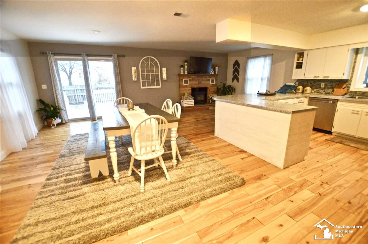 1419 Maple Boulevard Monroe, MI 48162 - Photo 8 of 25 31369279-7.JPG