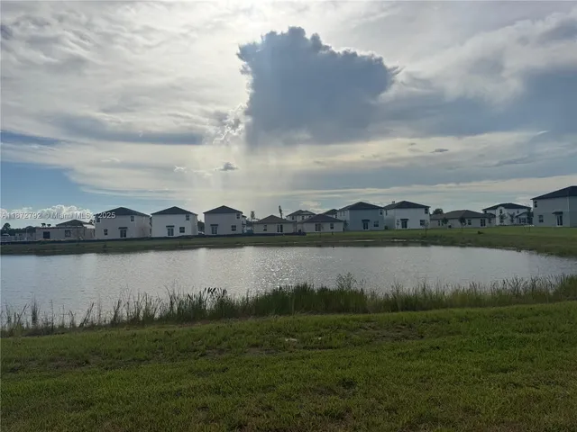 $2,300 | 4106 Lattuca Lane North, Unit 4106, Fort Myers, FL 33917