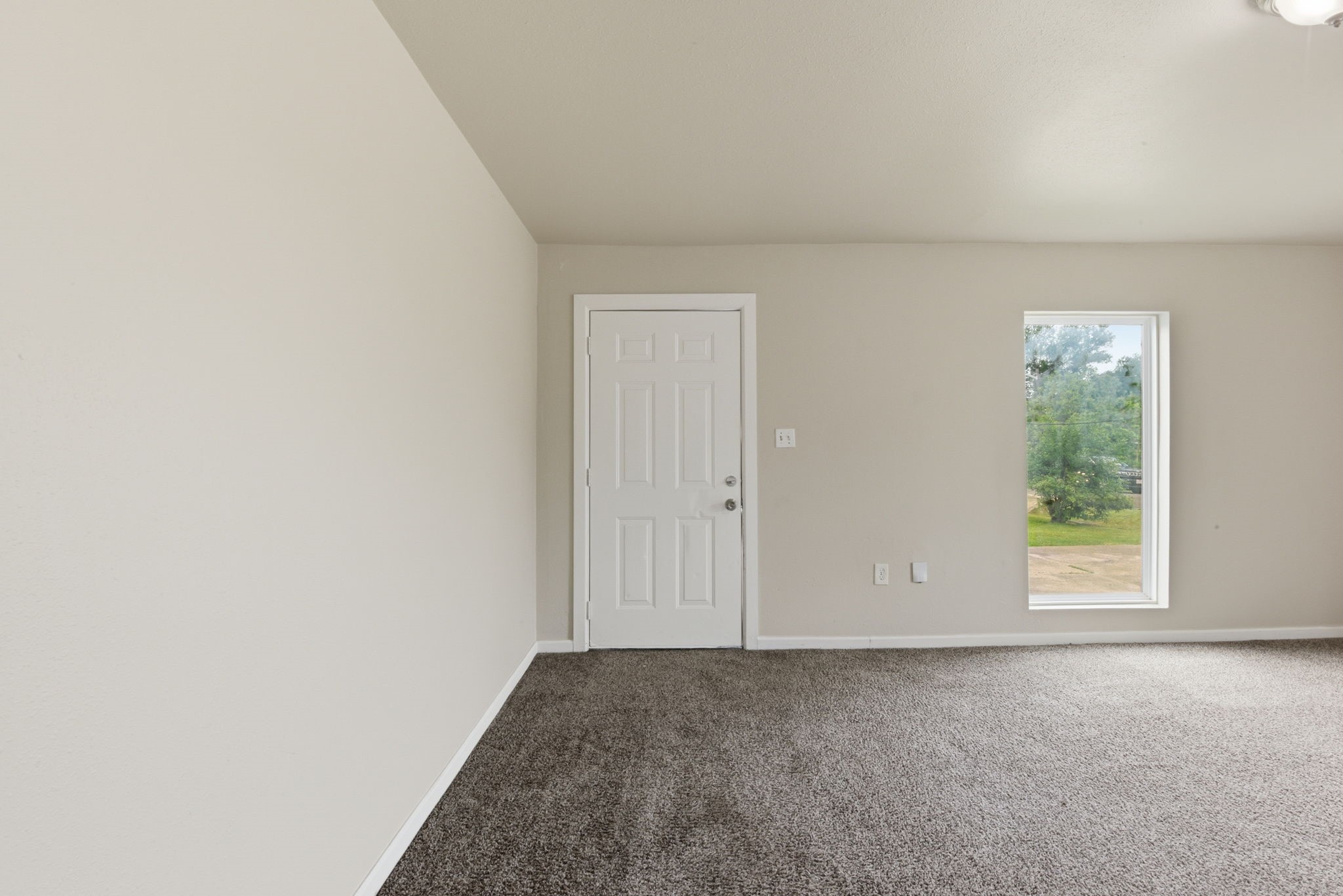 303 Gans Street Houston, TX 77029 - Photo 7 of 27