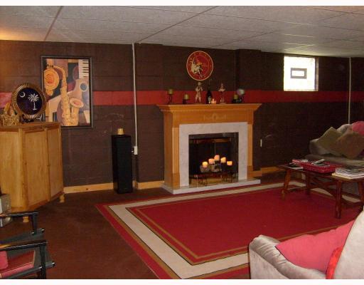 951 Flatwoods Road Vanderbilt, PA 15486 - Photo 2 of 8 Den/Family/Great Room.