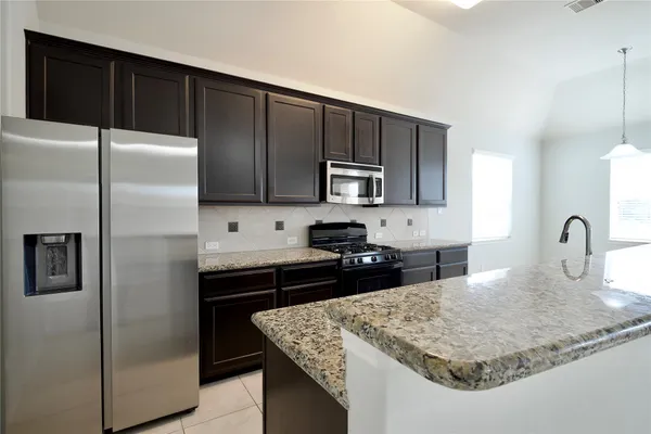 $2,800 | 3931 Medici Court, Missouri City, TX 77459