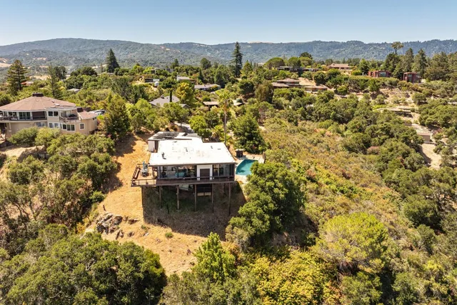 $3,600,000 | 30 Pine Ridge Way, Portola Valley, CA 94028