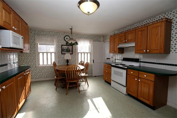 496 Waverley Oaks Road Waltham, MA 02452 - Photo 4 of 30 Gallery Image 4