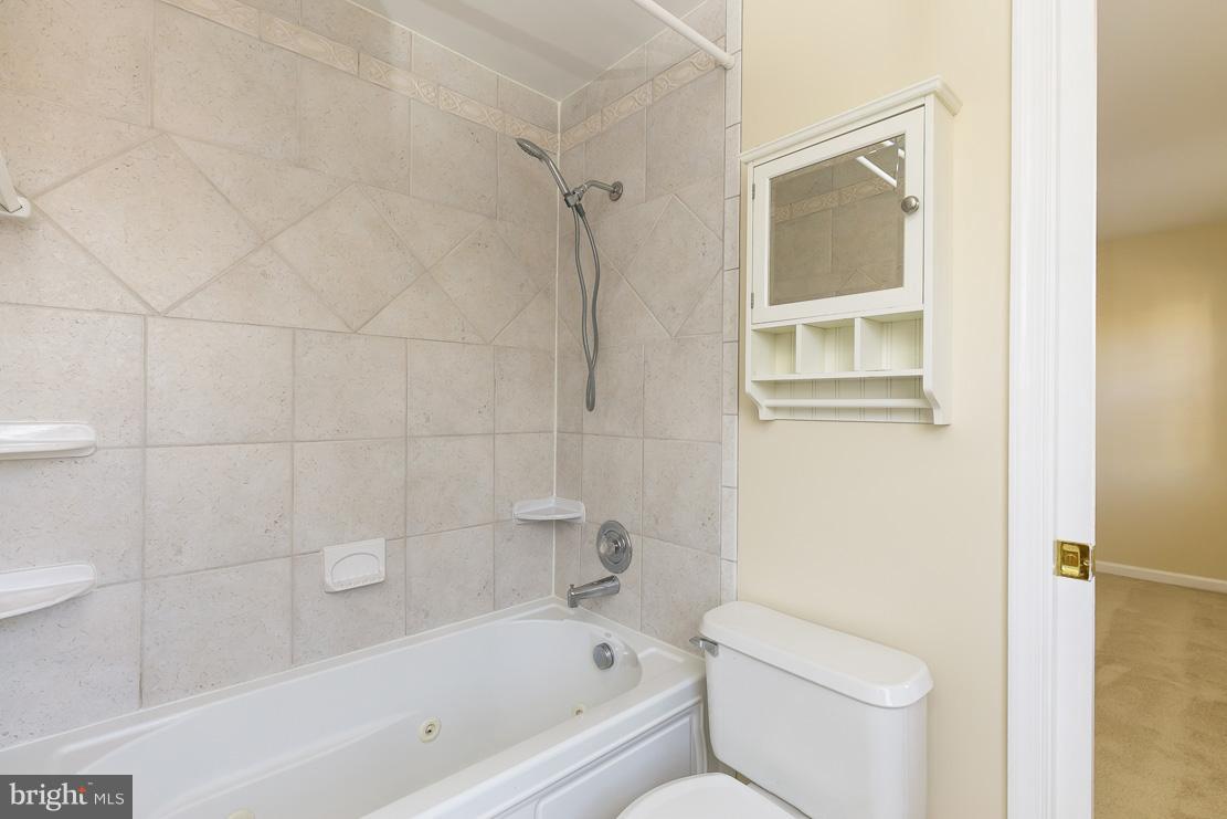 8082 Powderbrook Lane Springfield, VA 22153 - Photo 12 of 24 Bath (Master)