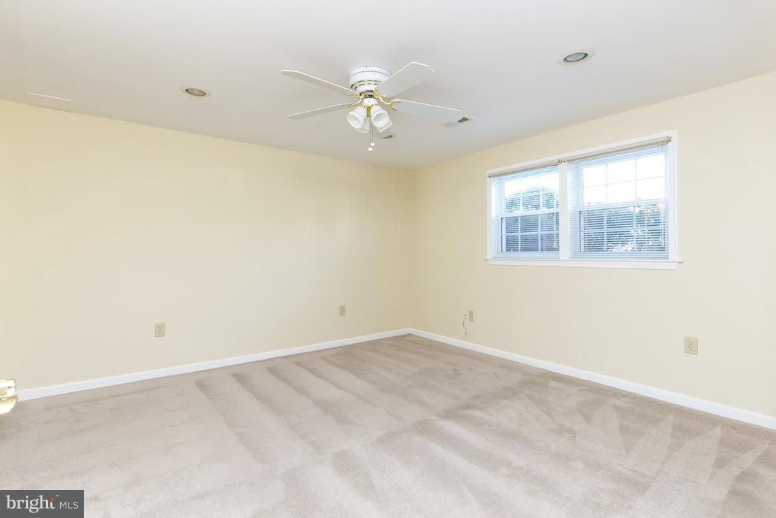 8082 Powderbrook Lane Springfield, VA 22153 - Photo 15 of 24 Bedroom (Master)