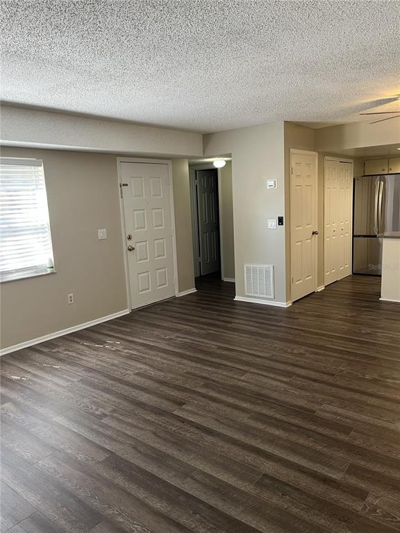 143 Windtree Lane, Unit R Winter Garden, FL 34787 - Photo 3 of 10