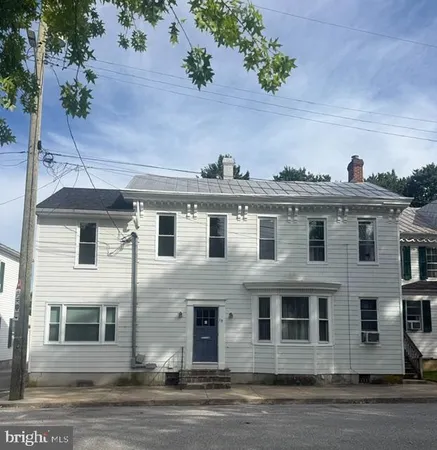 $2,300 | 19 Park Avenue, Unit 1, Westminster, MD 21157