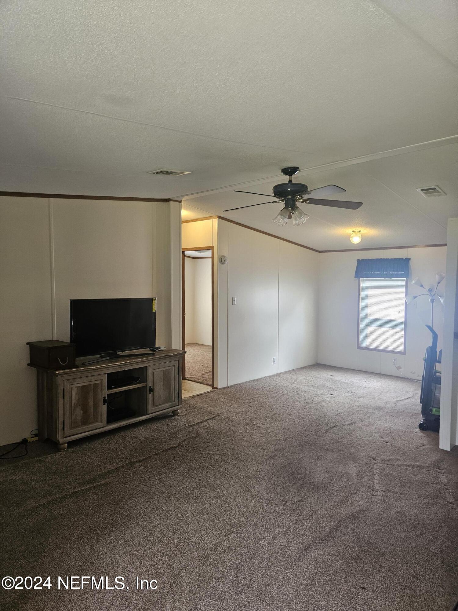 6752 Spring Lake Road Keystone Heights, FL 32656 - Photo 6 of 19 20240905_142630