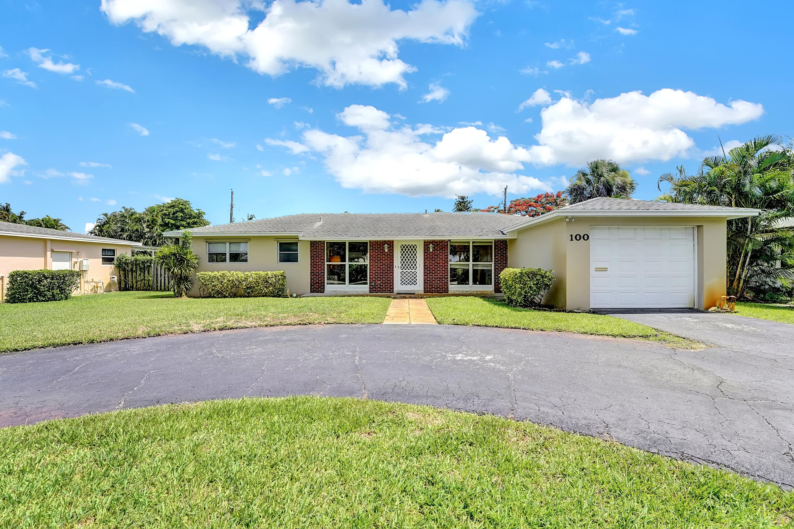 100 Northwest 18th Street Delray Beach, FL 33444 - Photo 2 of 27 Front