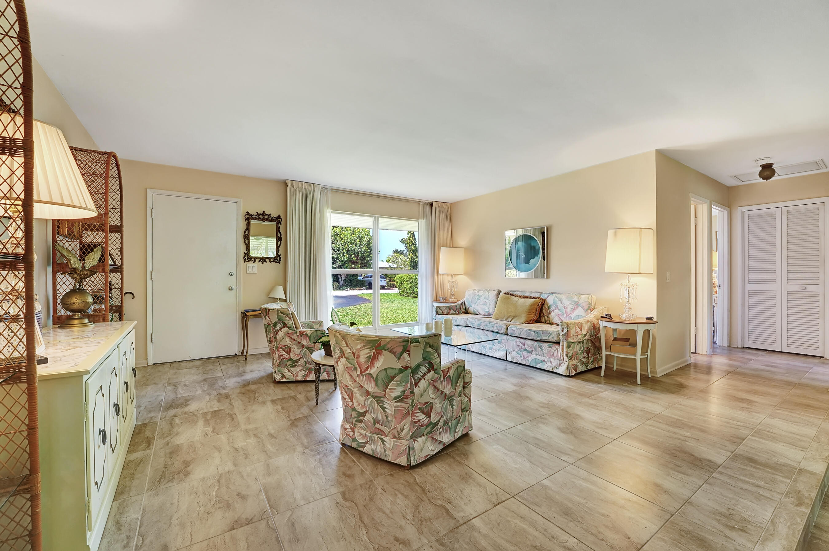100 Northwest 18th Street Delray Beach, FL 33444 - Photo 7 of 27 DSC02971