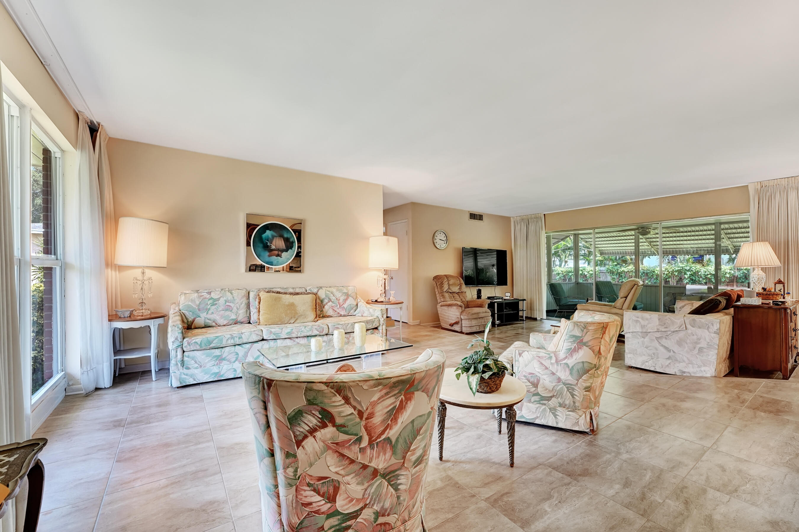 100 Northwest 18th Street Delray Beach, FL 33444 - Photo 8 of 27 DSC02991