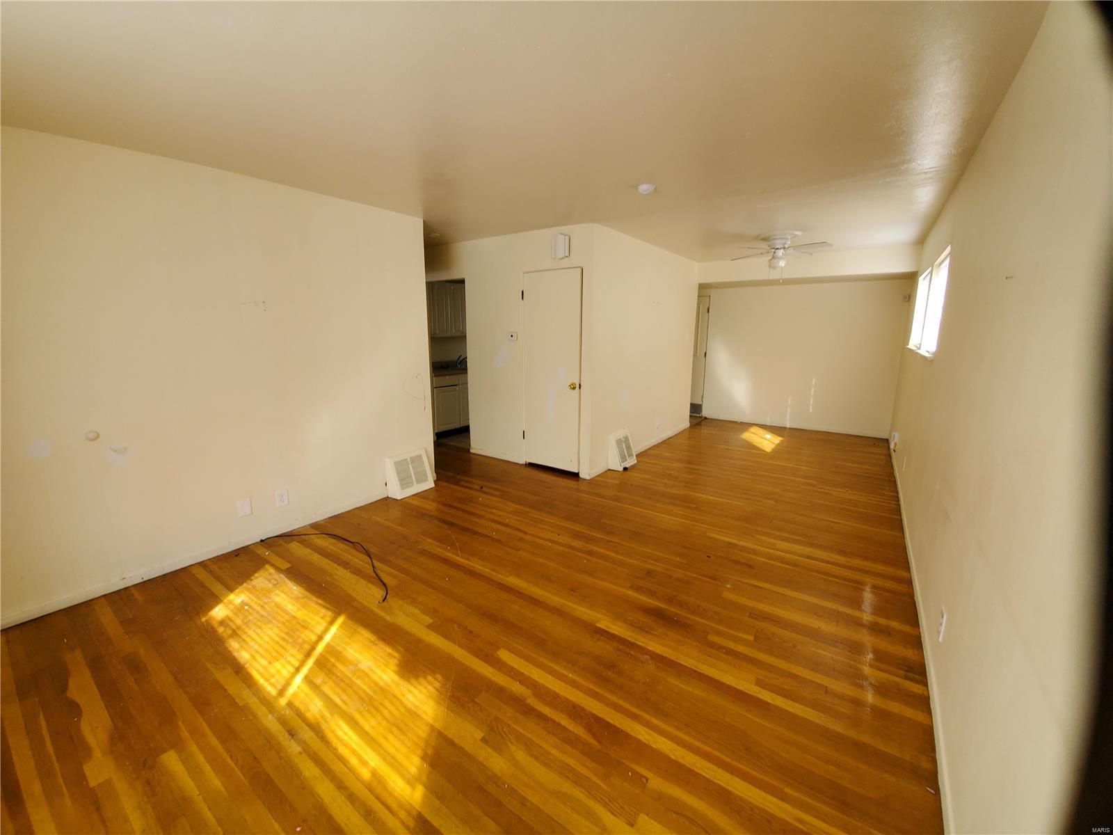 157 Perthshire Road St. Louis, MO 63137 - Photo 3 of 11 Gallery Image 3