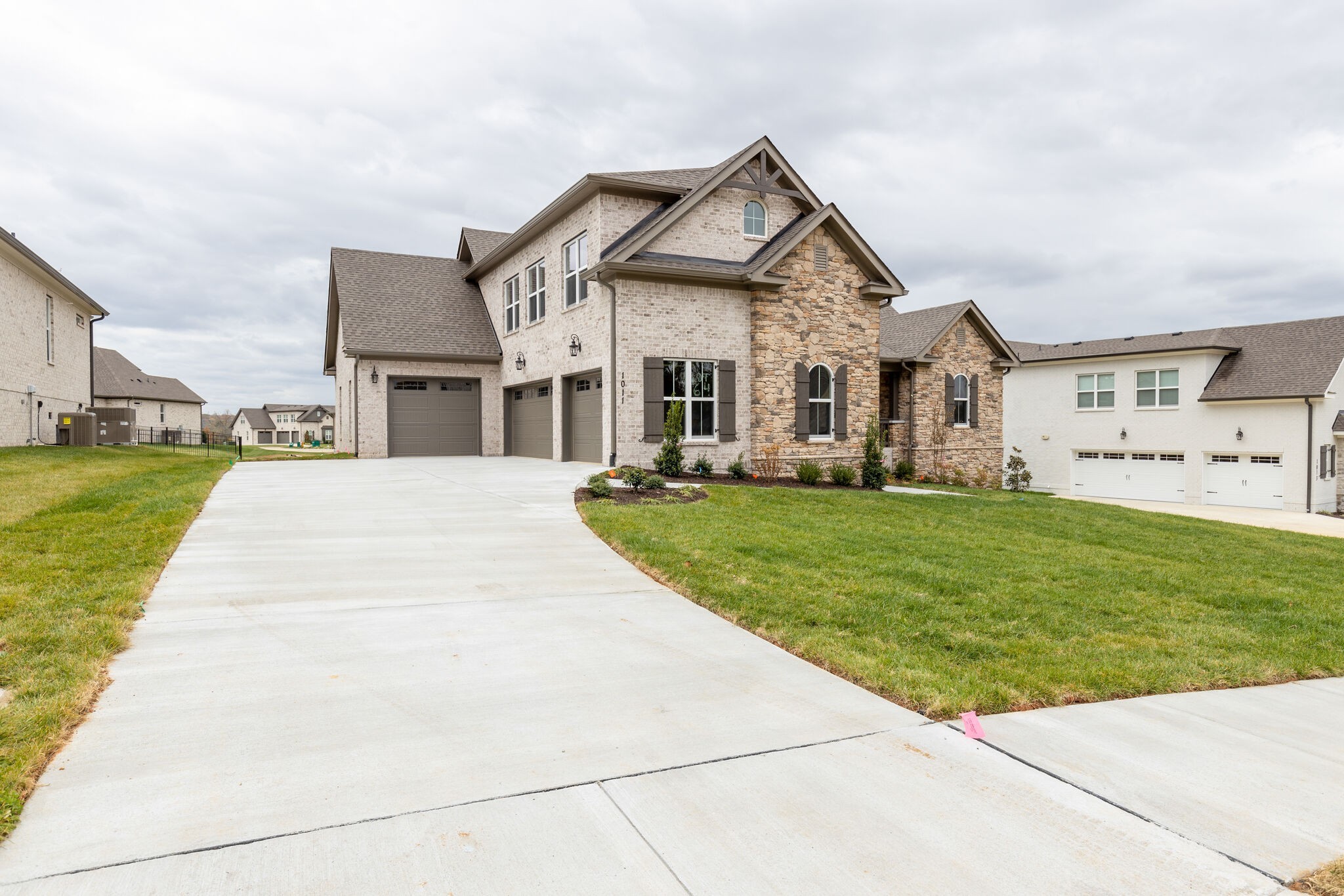 1011 Abbey Rd Way Spring Hill, TN 37174 - Photo 3 of 49 Gallery Image 3