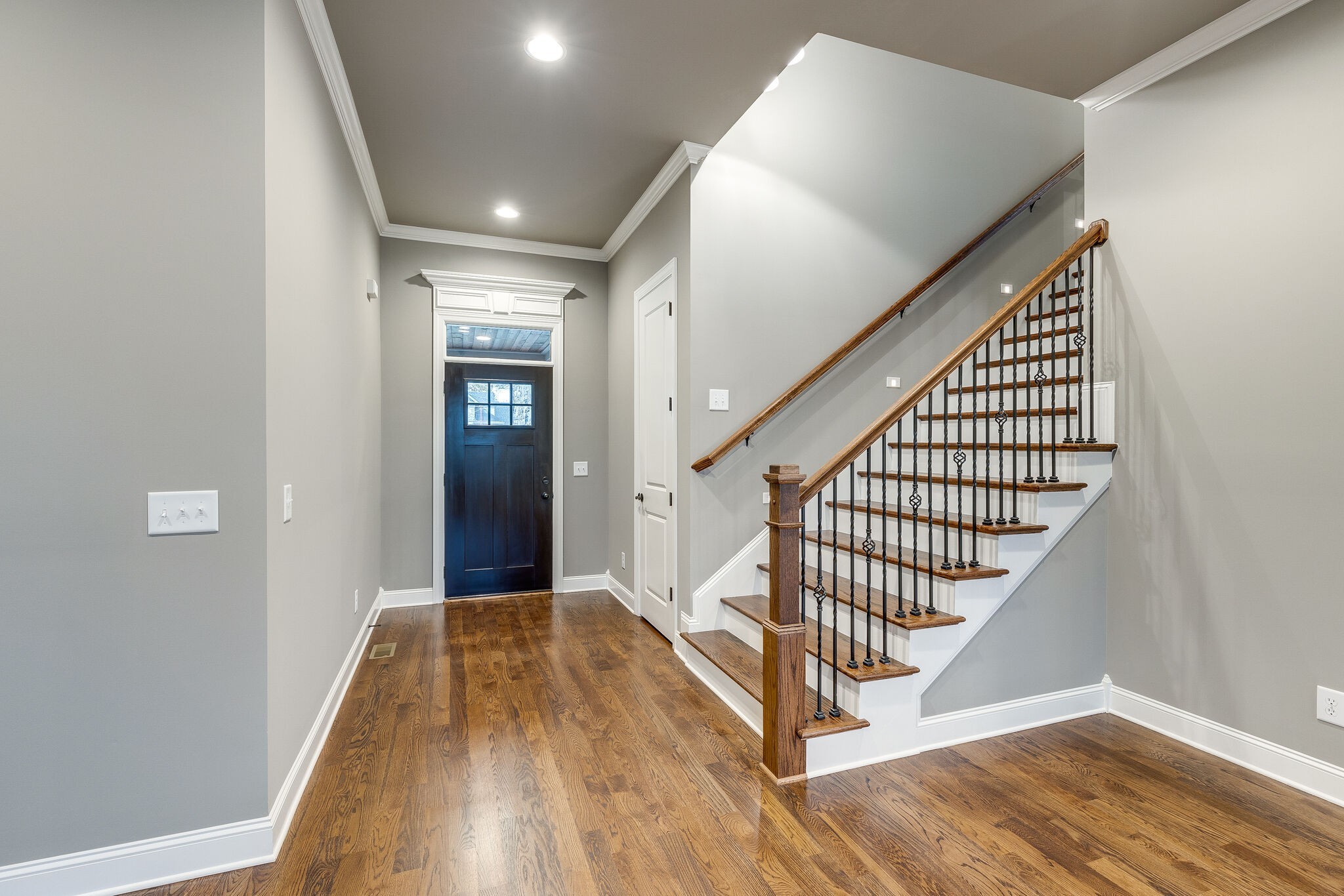 1011 Abbey Rd Way Spring Hill, TN 37174 - Photo 8 of 49 Gallery Image 8
