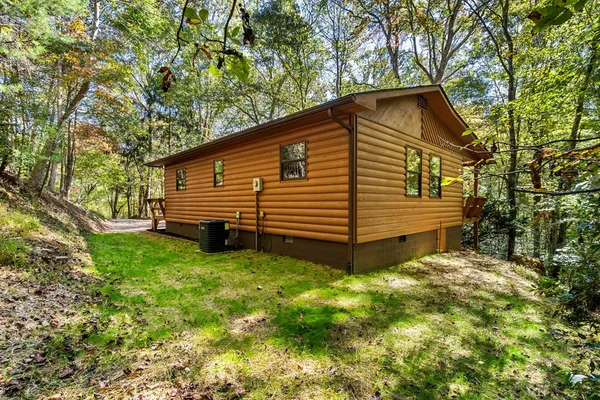 $279,000 | 33 Hundred Acre Woods Drive, Murphy, NC 28906