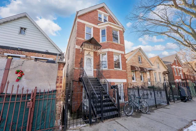 $1,500 | 2643 West 21st Place, Unit 3, Chicago, IL 60608