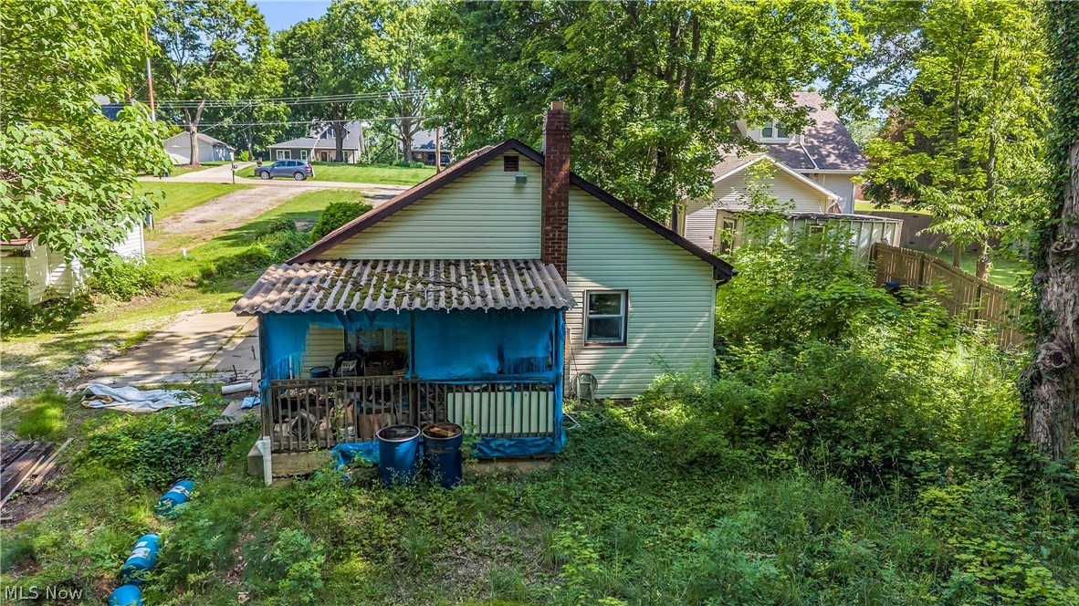 1664 Woods Road Akron, OH 44306 - Photo 2 of 17