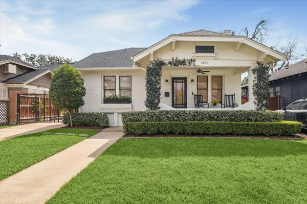 $754,000 | 1705 California Street, Houston, TX 77006