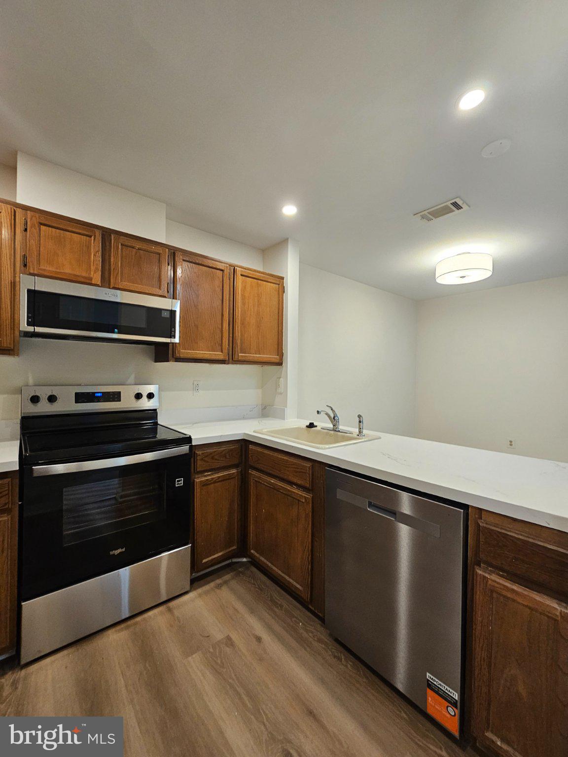 7705 Lexton Place, Unit E Springfield, VA 22152 - Photo 7 of 32 Gallery Image 7