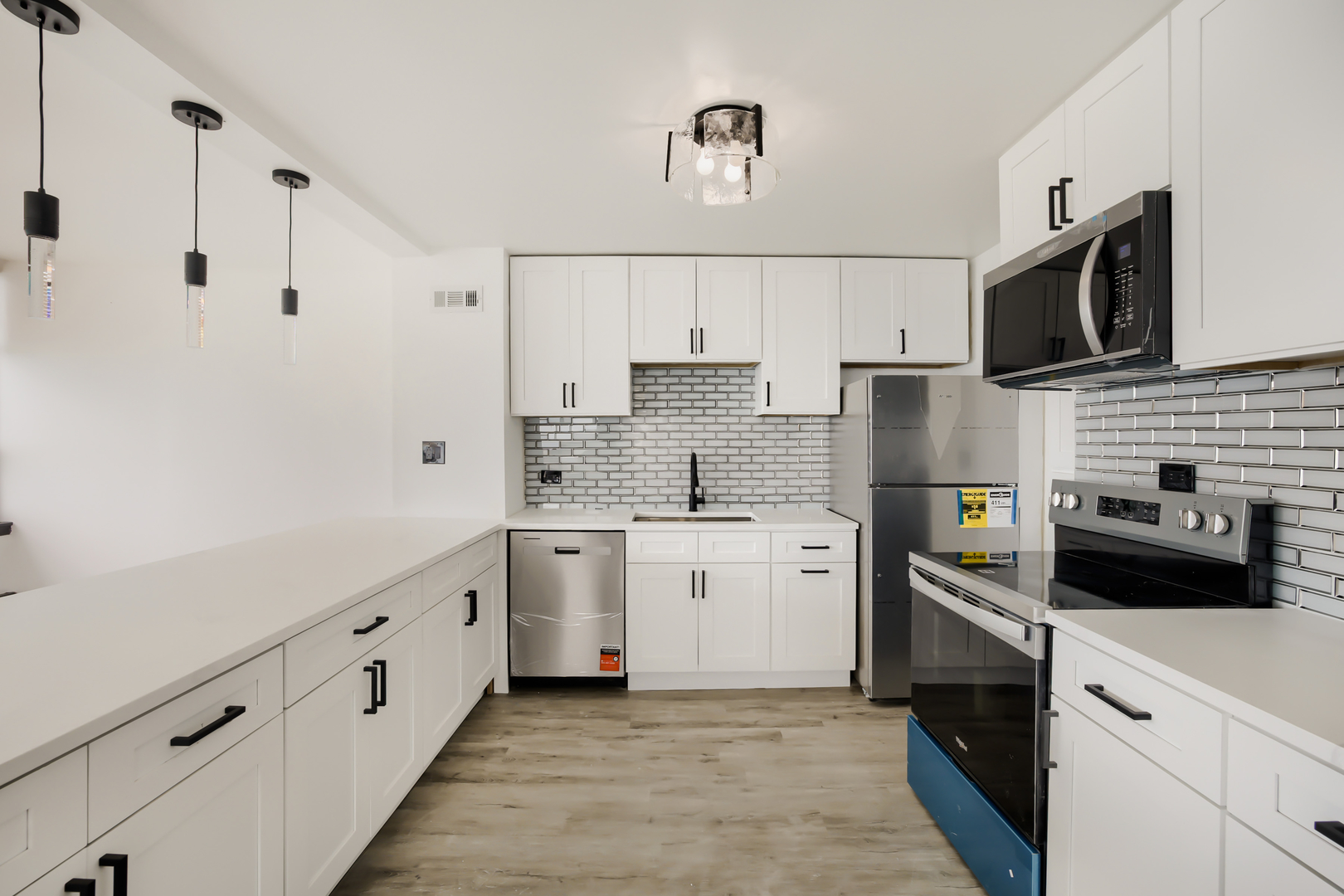 6171 North Sheridan Road, Unit 2311 Chicago, IL 60660 - Photo 8 of 14
