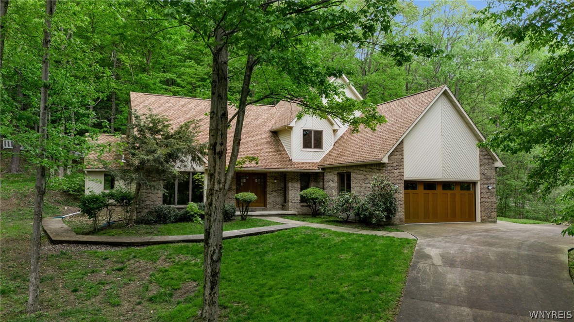 7239 South Abbott Road Boston, NY 14075 - Photo 1 of 30