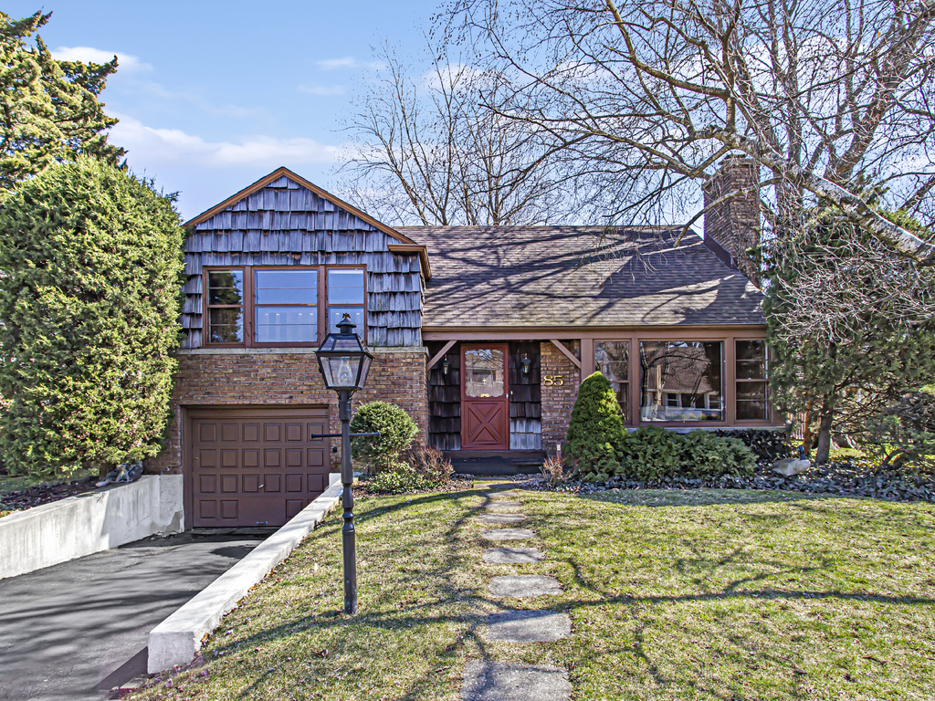 85 Williamsburg Road Evanston, IL 60203 - Photo 1 of 27 Gallery Image 1