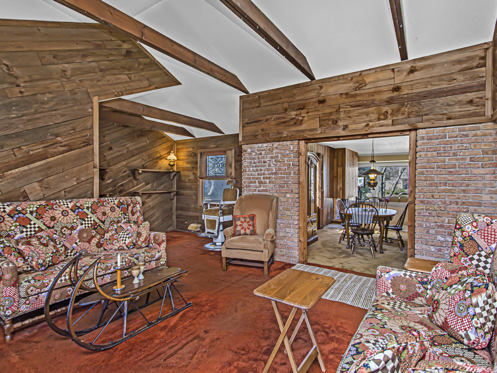 85 Williamsburg Road Evanston, IL 60203 - Photo 12 of 27 Gallery Image 12