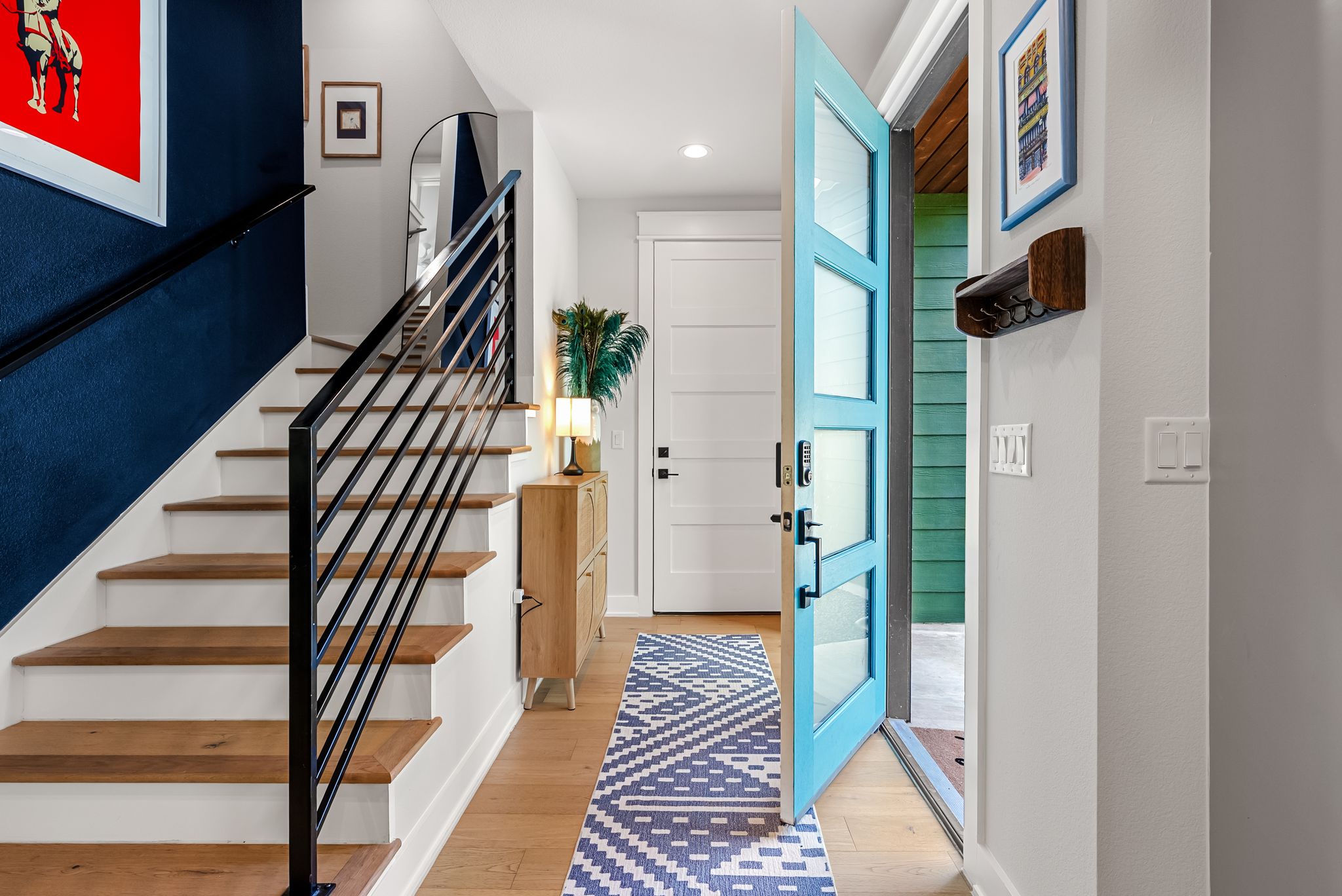5109 Stone Gate Drive, Unit 1 Austin, TX 78721 - Photo 8 of 36 a view of entryway