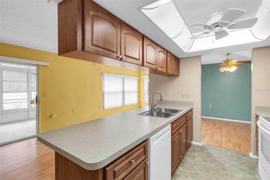 10800 Teer Lane Port Richey, FL 34668 - Photo 9 of 40 Gallery Image 9