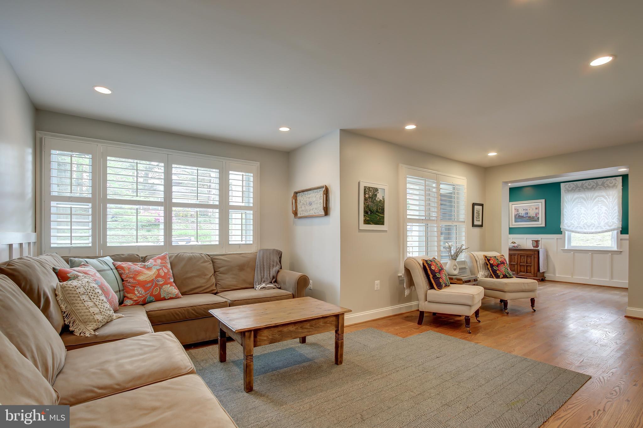 10314 Pierce Drive Silver Spring, MD 20901 - Photo 11 of 33 Large windows with natural light.