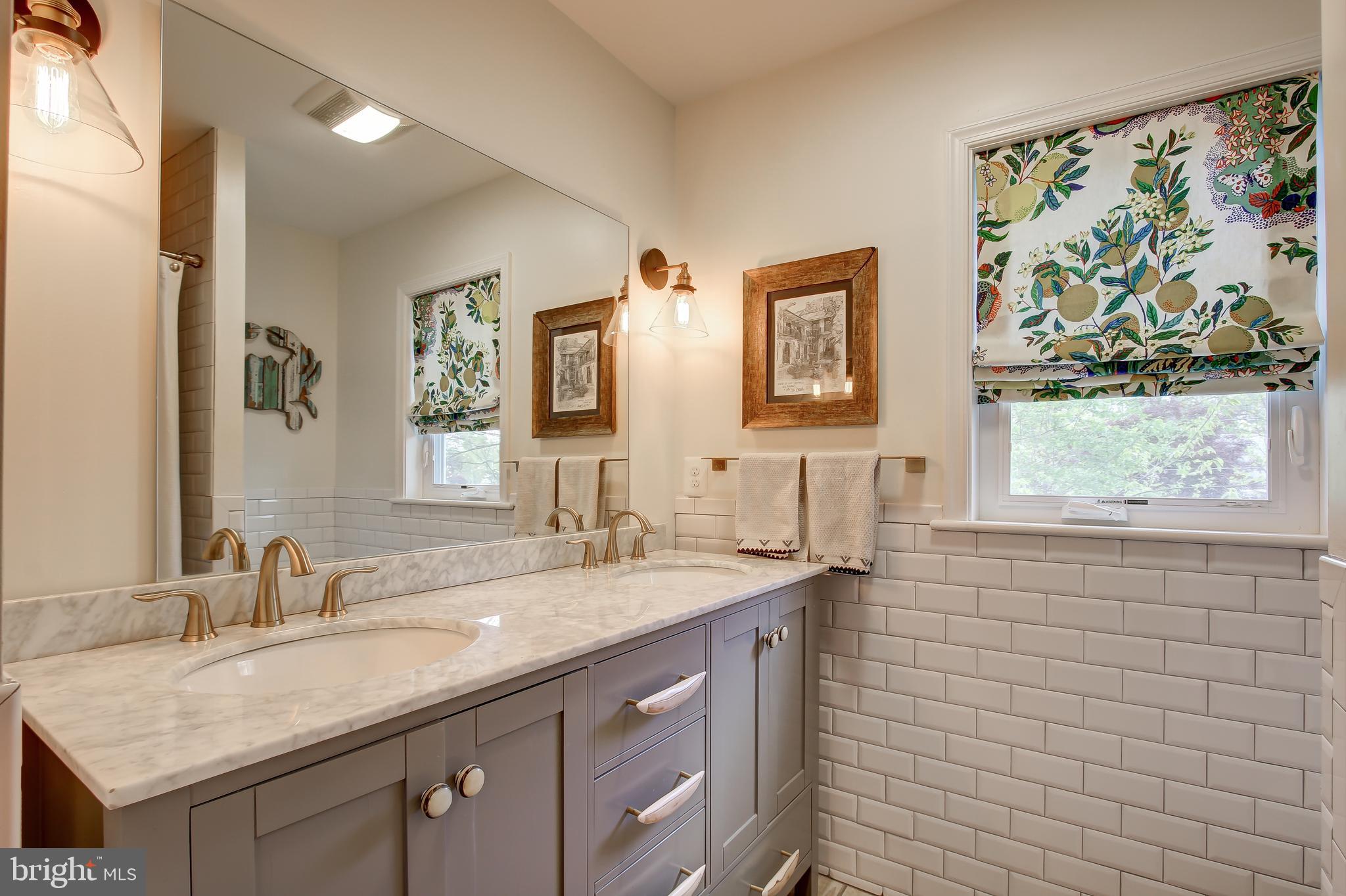 10314 Pierce Drive Silver Spring, MD 20901 - Photo 24 of 33 Full bathroom.