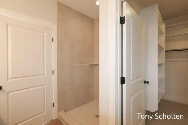 $600,000 | 6314 Blendon Wds Drive, Unit 20, Hudsonville, MI 49426