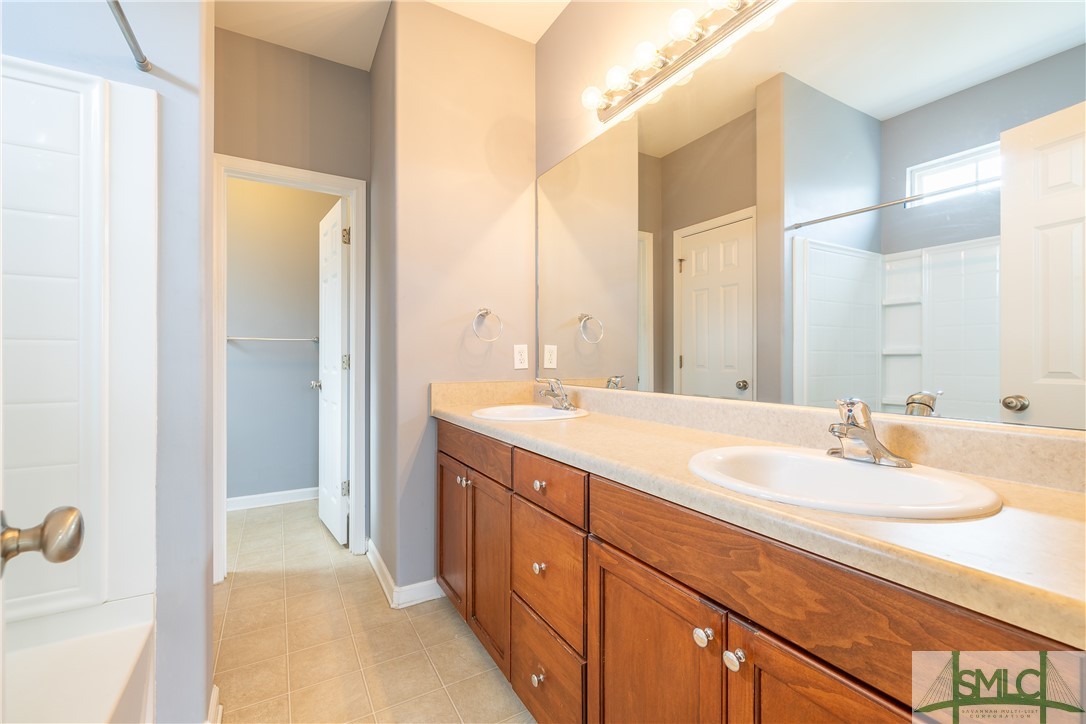 187 Willow Point Circle Savannah, GA 31407 - Photo 16 of 29 Master Bath