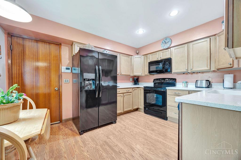 1880 Hogue Road Hamilton, OH 45013 - Photo 10 of 53 Gallery Image 10