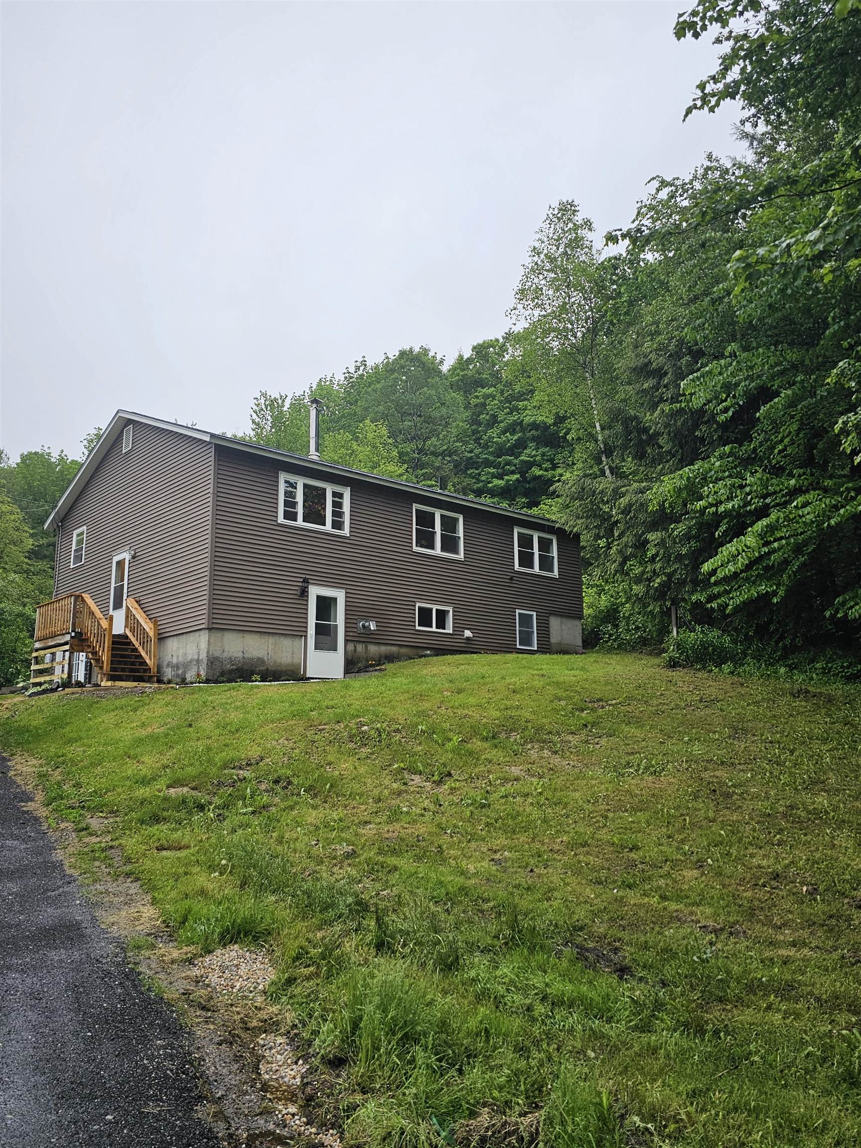2817 Huntington Road Richmond, VT 05477 - Photo 8 of 37