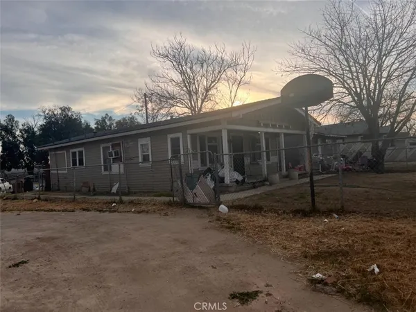 $419,900 | 2117 Kentucky Street, Bakersfield, CA 93305