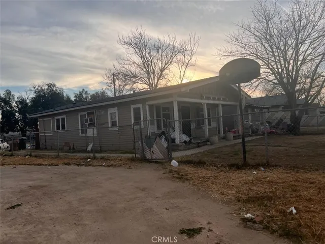 $419,900 | 2117 Kentucky Street, Bakersfield, CA 93305