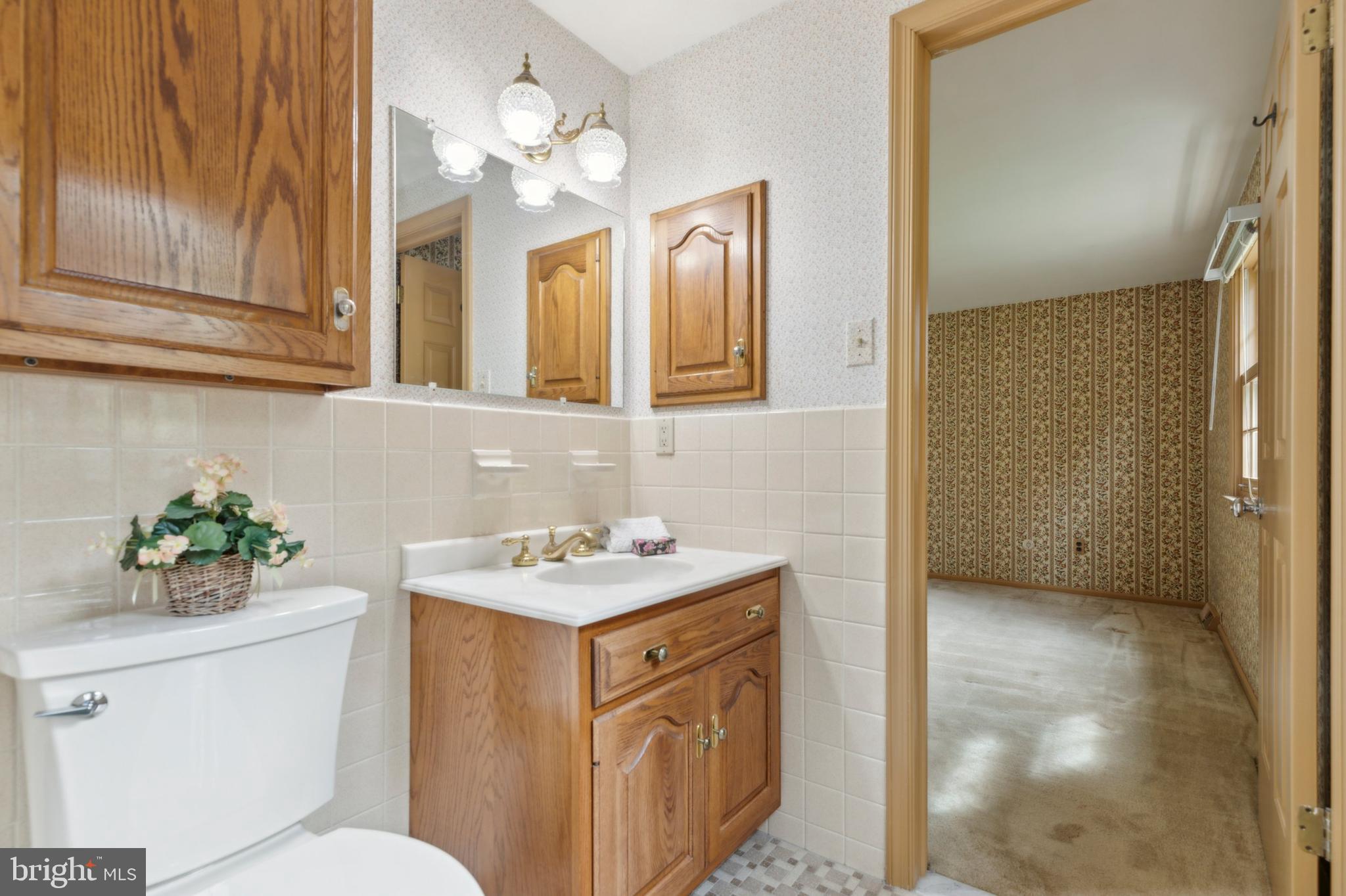 309 East Fiedler Road Ambler, PA 19002 - Photo 27 of 52 Primary Bath