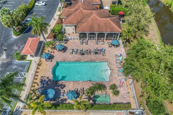 $474,900 | 4500 Botanical Pl Circle, Unit 4, Naples, FL 34112