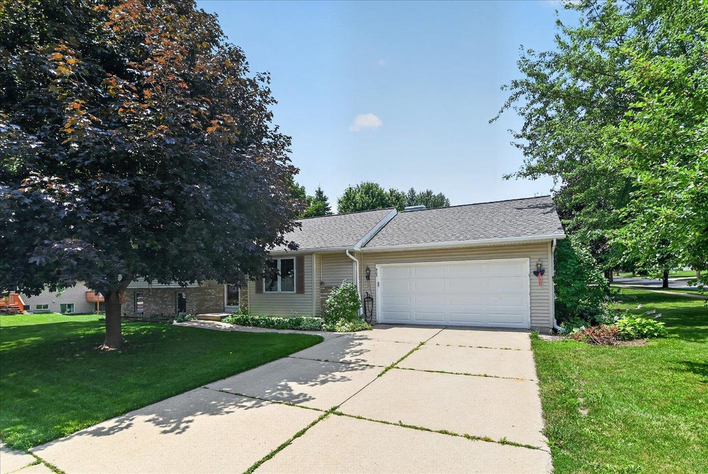 903 Crysta Trail Cottage Grove, WI 53527 - Photo 4 of 55