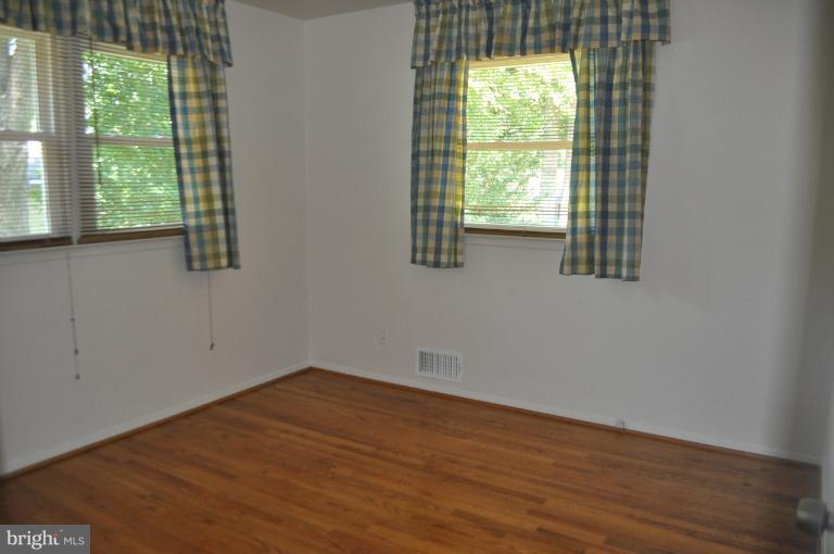 7908 Hatteras Lane Springfield, VA 22151 - Photo 13 of 26 Bedroom