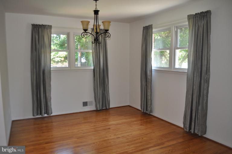 7908 Hatteras Lane Springfield, VA 22151 - Photo 21 of 26 Dining Room