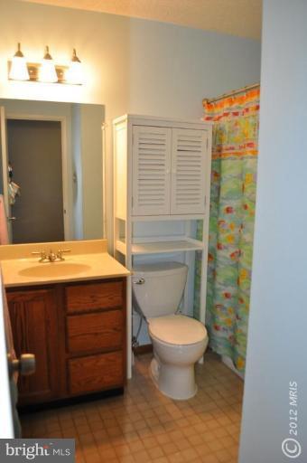7908 Hatteras Lane Springfield, VA 22151 - Photo 22 of 26 Bath