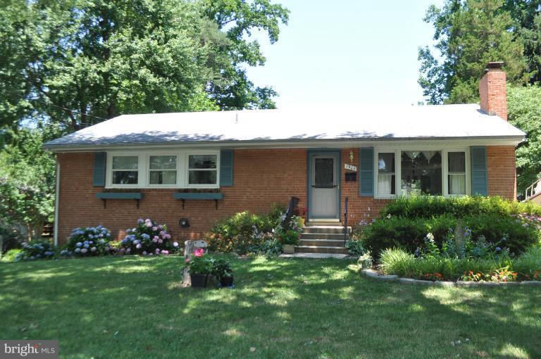 7908 Hatteras Lane Springfield, VA 22151 - Photo 25 of 26 Exterior (Front)
