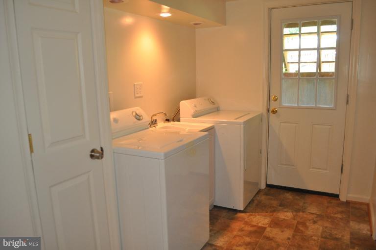 7908 Hatteras Lane Springfield, VA 22151 - Photo 9 of 26 Basement