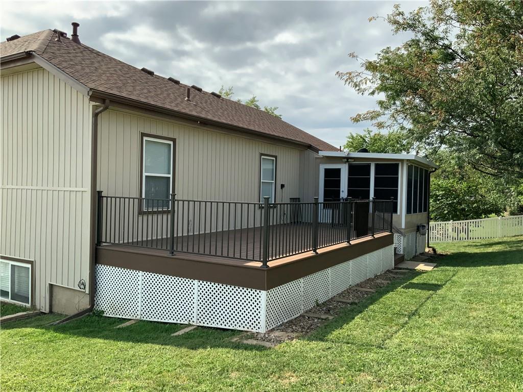 208 Pacific Court Raymore, MO 64083 - Photo 11 of 72